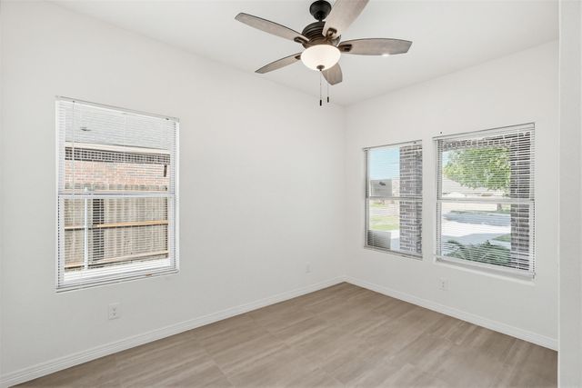 3015 Elinor Street, Fort Worth, TX 76111