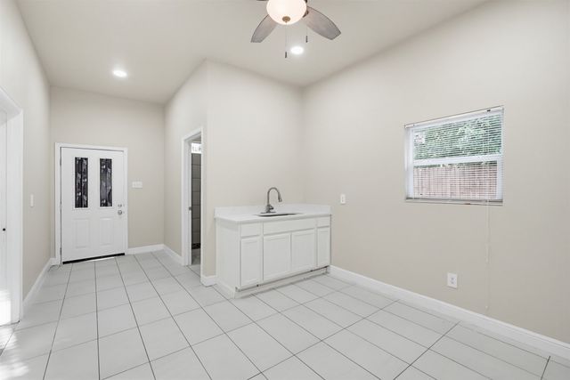 3015 Elinor Street, Fort Worth, TX 76111