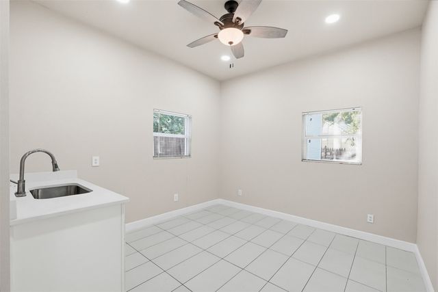 3015 Elinor Street, Fort Worth, TX 76111