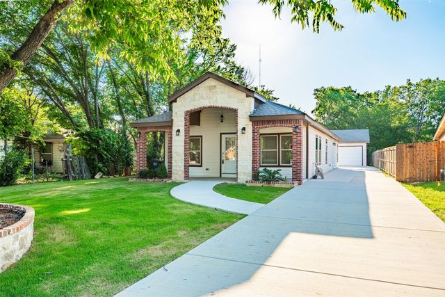 3015 Elinor Street, Fort Worth, TX 76111