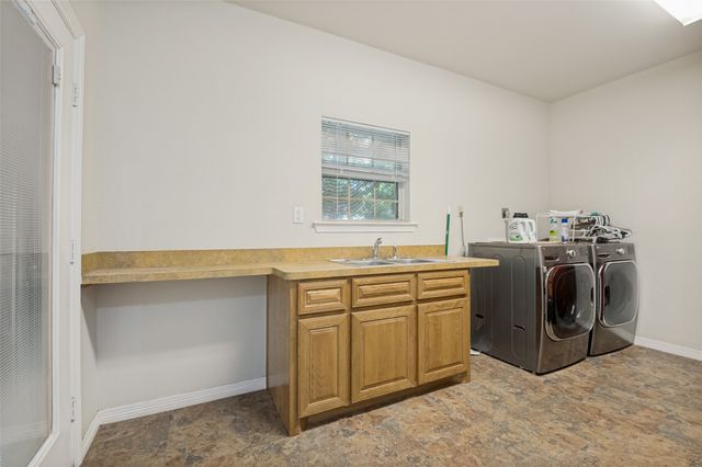 4125 Fm 813, Waxahachie, TX 75165