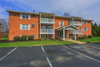 220 Coraopolis Road 10, Kennedy Twp, PA 15108
