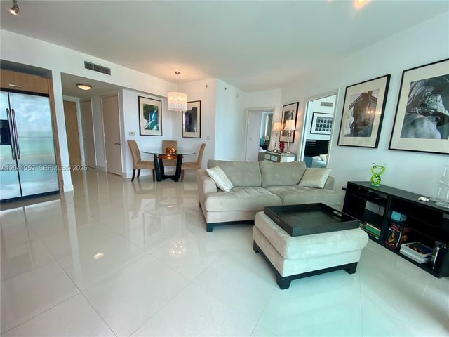 350 S Miami Ave 3813, Miami, FL 33130