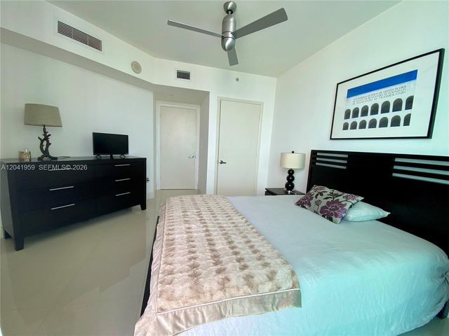 350 S Miami Ave 3813, Miami, FL 33130