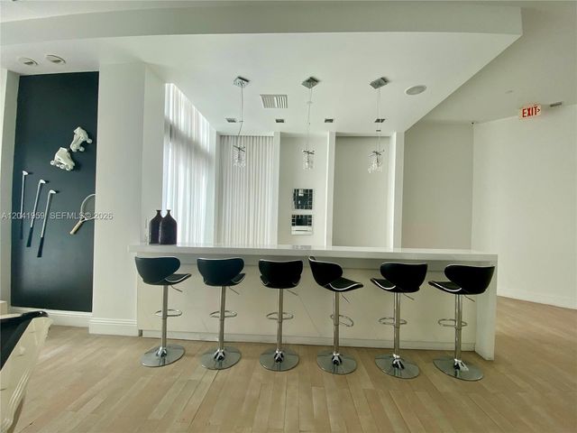 350 S Miami Ave 3813, Miami, FL 33130