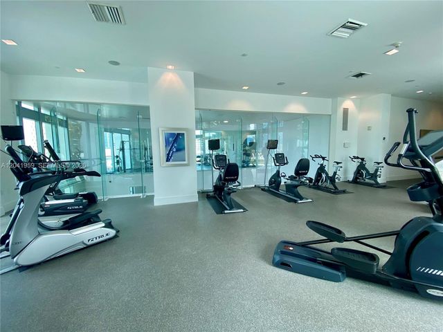 350 S Miami Ave 3813, Miami, FL 33130