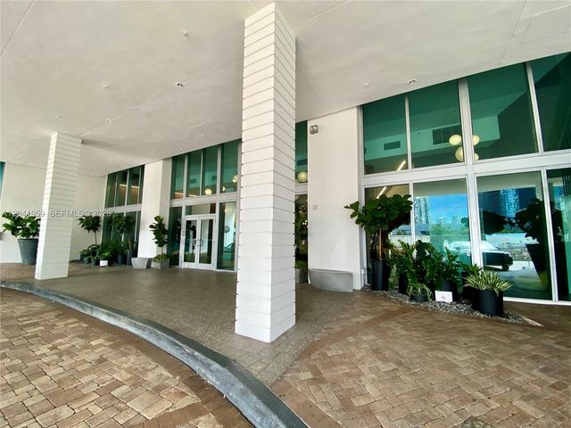 350 S Miami Ave 3813, Miami, FL 33130