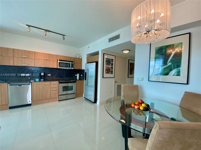 350 S Miami Ave 3813, Miami, FL 33130