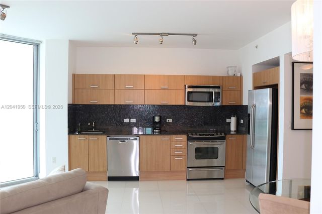 350 S Miami Ave 3813, Miami, FL 33130