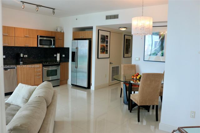 350 S Miami Ave 3813, Miami, FL 33130