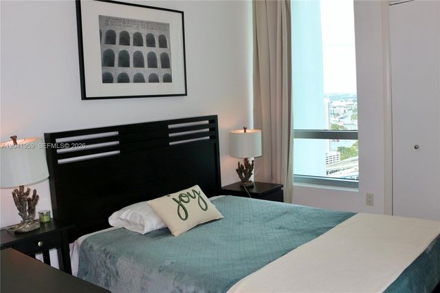 350 S Miami Ave 3813, Miami, FL 33130