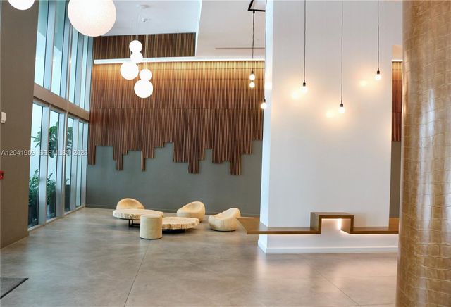 350 S Miami Ave 3813, Miami, FL 33130