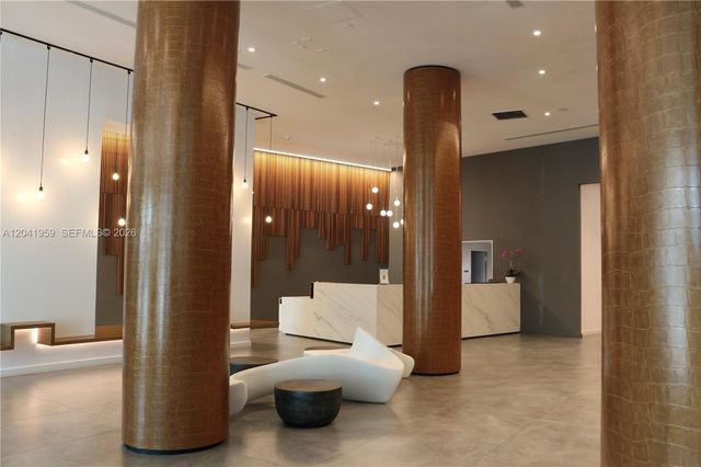 350 S Miami Ave 3813, Miami, FL 33130