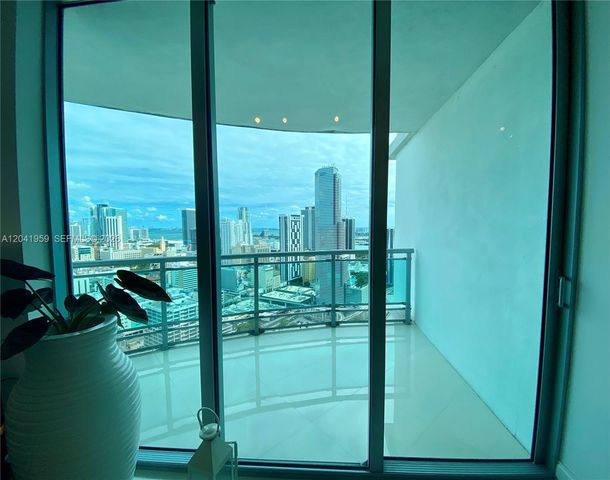 350 S Miami Ave 3813, Miami, FL 33130