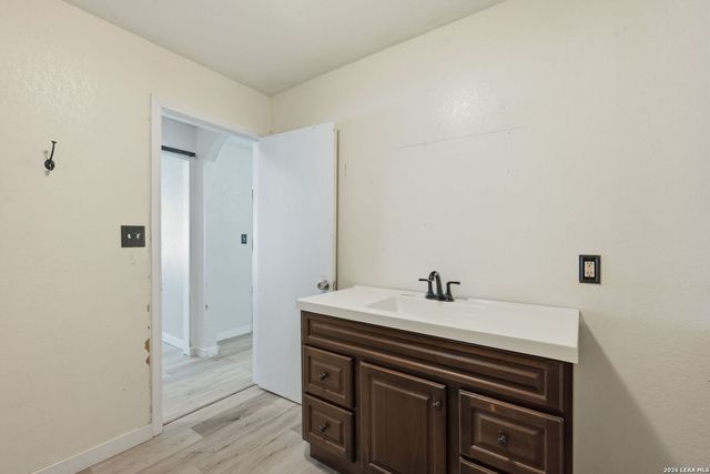 210 Bensdale, Pleasanton, TX 78064