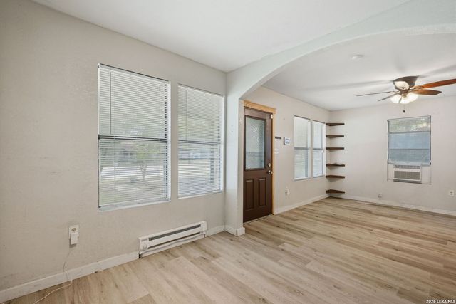 210 Bensdale, Pleasanton, TX 78064