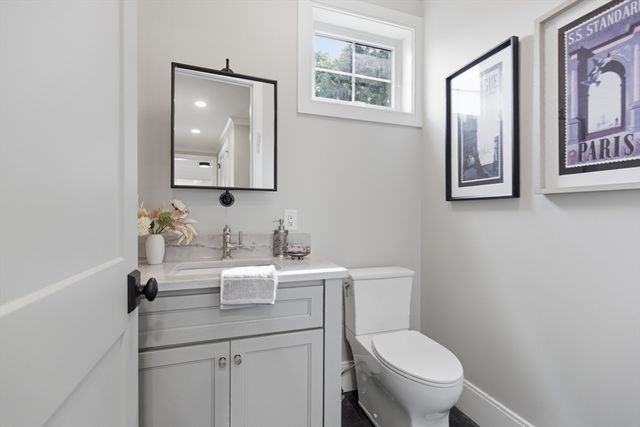 17 Whiting Way, Needham, MA 02492