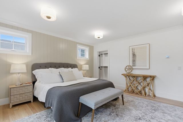 17 Whiting Way, Needham, MA 02492
