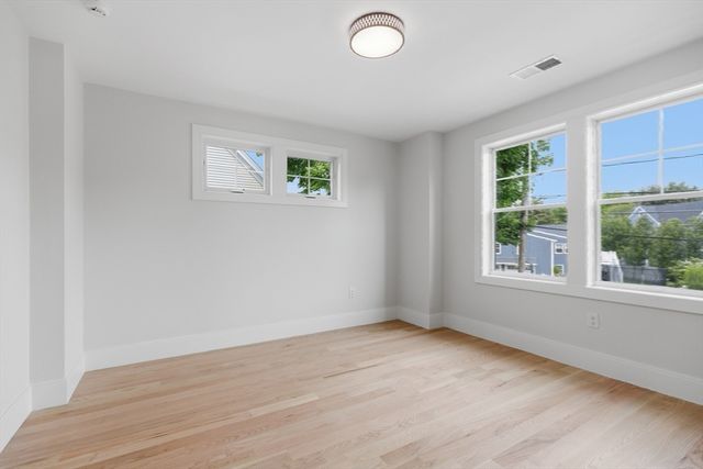17 Whiting Way, Needham, MA 02492