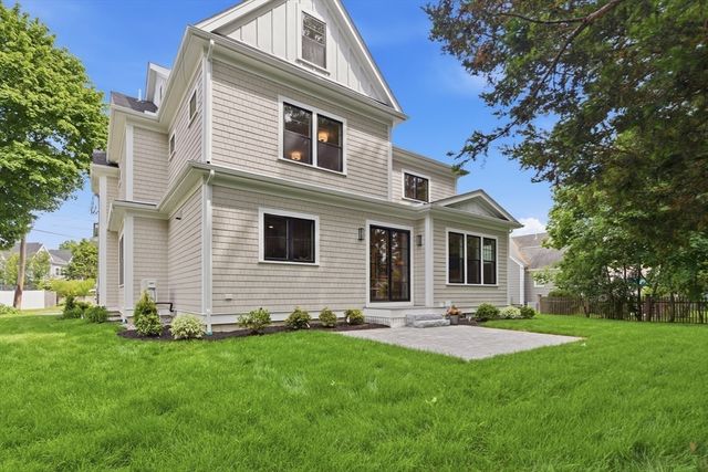 17 Whiting Way, Needham, MA 02492