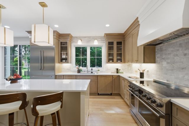 17 Whiting Way, Needham, MA 02492