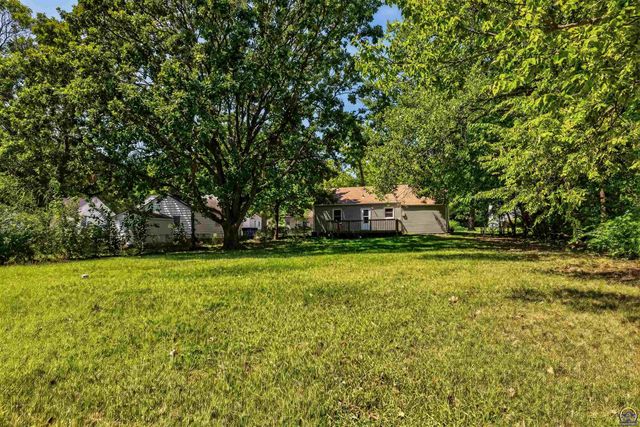 2218 SW Seabrook AVE, Topeka, KS 66614