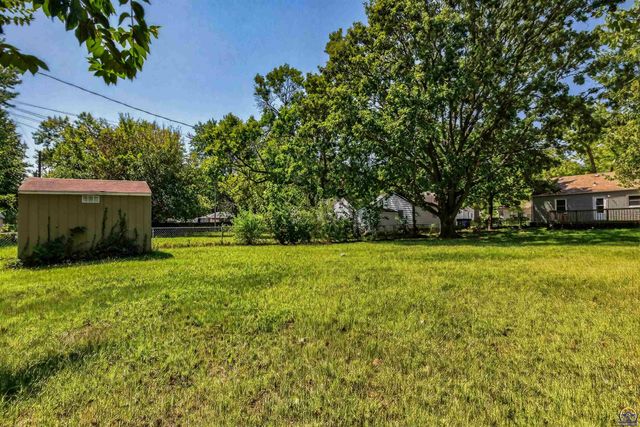 2218 SW Seabrook AVE, Topeka, KS 66614