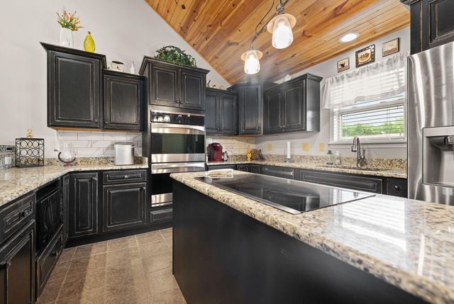 1076 Carry Nation Road, Lancaster, KY 40444