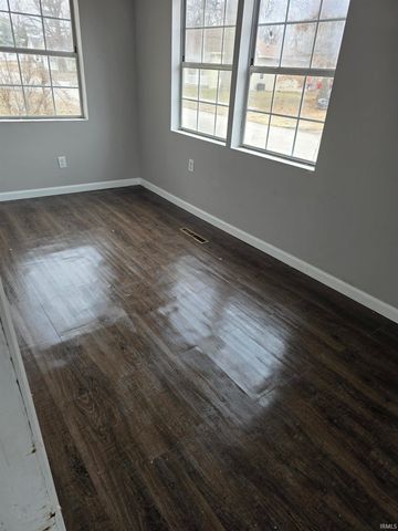 715 E Spruce Street, Princeton, IN 47670