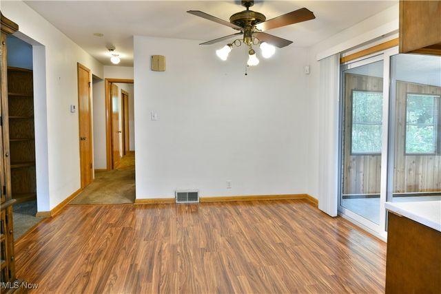 7290 Lee Road NE, Brookfield, OH 44403