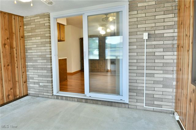 7290 Lee Road NE, Brookfield, OH 44403