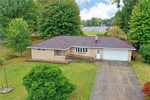 7290 Lee Road NE, Brookfield, OH 44403