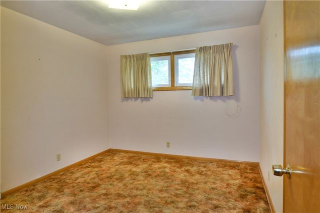 7290 Lee Road NE, Brookfield, OH 44403