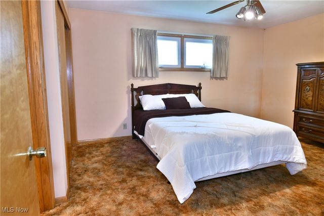 7290 Lee Road NE, Brookfield, OH 44403