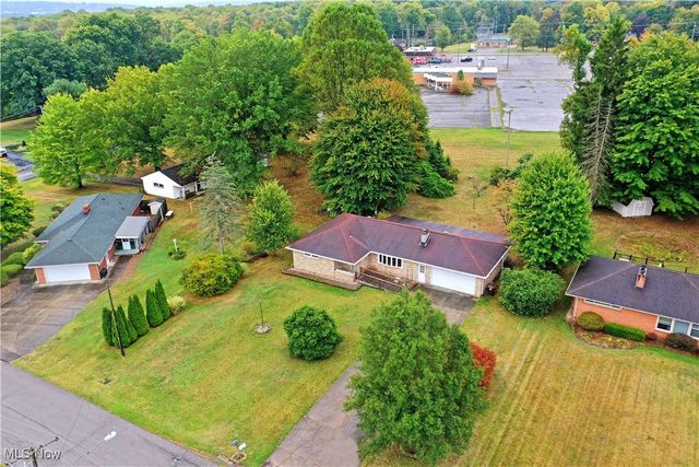 7290 Lee Road NE, Brookfield, OH 44403