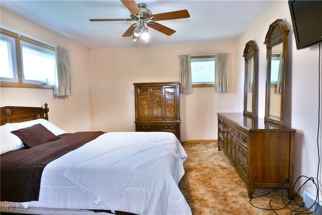 7290 Lee Road NE, Brookfield, OH 44403