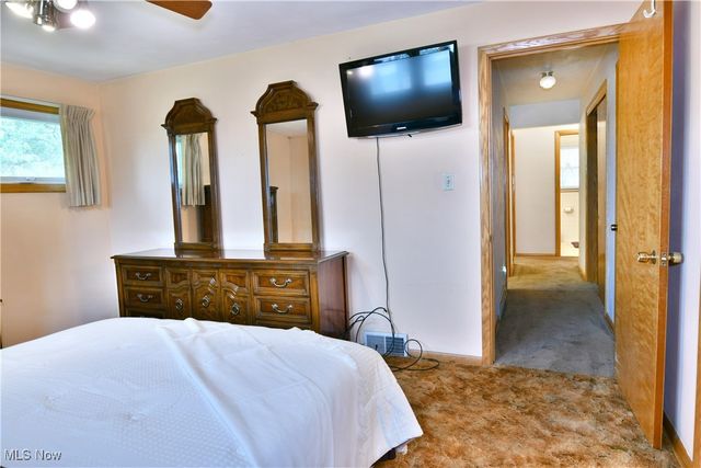 7290 Lee Road NE, Brookfield, OH 44403