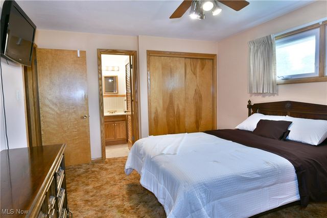 7290 Lee Road NE, Brookfield, OH 44403