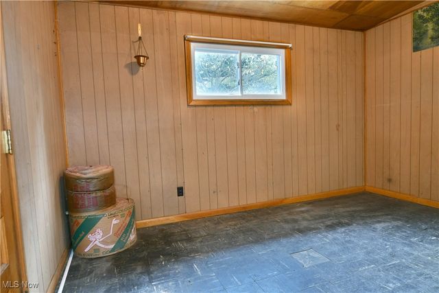 7290 Lee Road NE, Brookfield, OH 44403