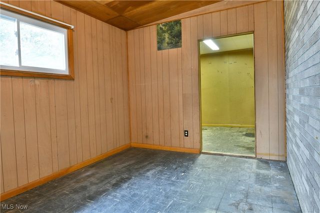 7290 Lee Road NE, Brookfield, OH 44403