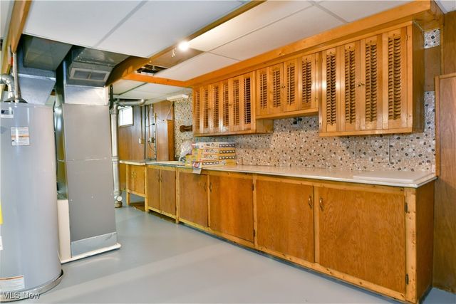 7290 Lee Road NE, Brookfield, OH 44403