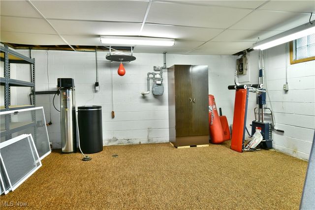 7290 Lee Road NE, Brookfield, OH 44403