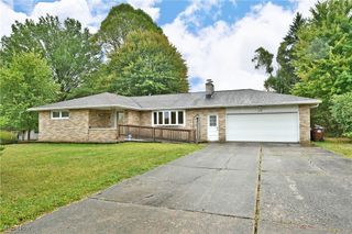 7290 Lee Road NE, Brookfield, OH 44403