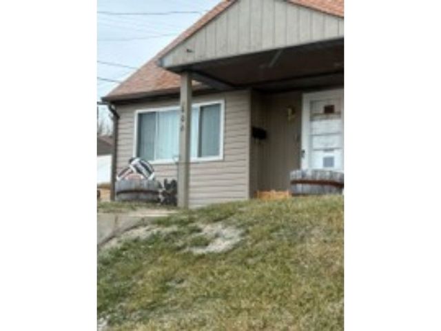 1406 Pike St, Port Vue, PA 15133