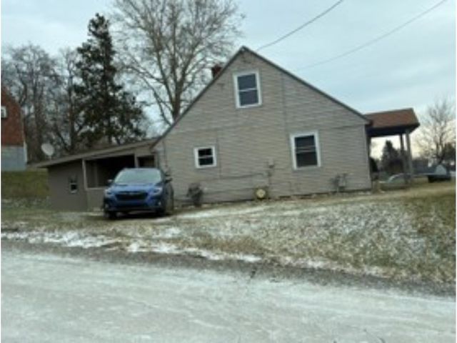 1406 Pike St, Port Vue, PA 15133