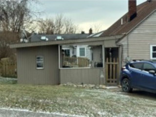 1406 Pike St, Port Vue, PA 15133