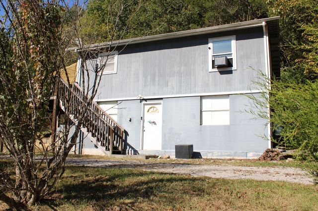 2032 Donahue Creek Rd, Pulaski, TN 38478