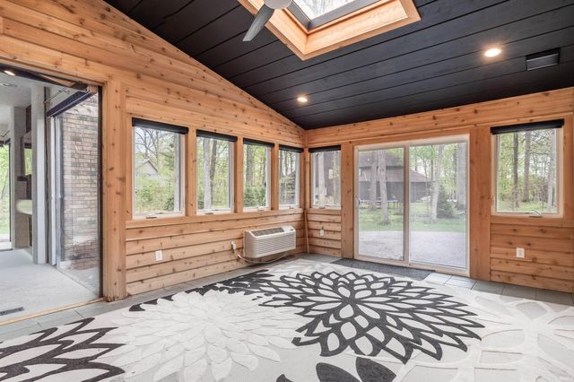 713 Rollingwood Lane, Fort Wayne, IN 46845