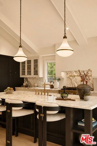 12610 Sarah Street, Studio City, CA 91604