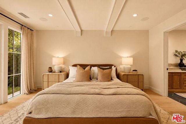 12610 Sarah Street, Studio City, CA 91604